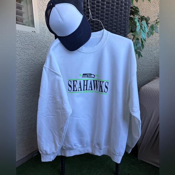 Seattle Seahawks White Sweatshirt, NFL - Picture 2 of 4